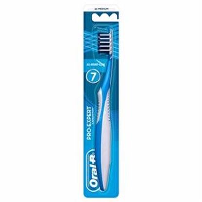 Picture of Oral-B Pro-Expert CrossAction All-Around-Clean Manual Toothbrush - 40 Medium
